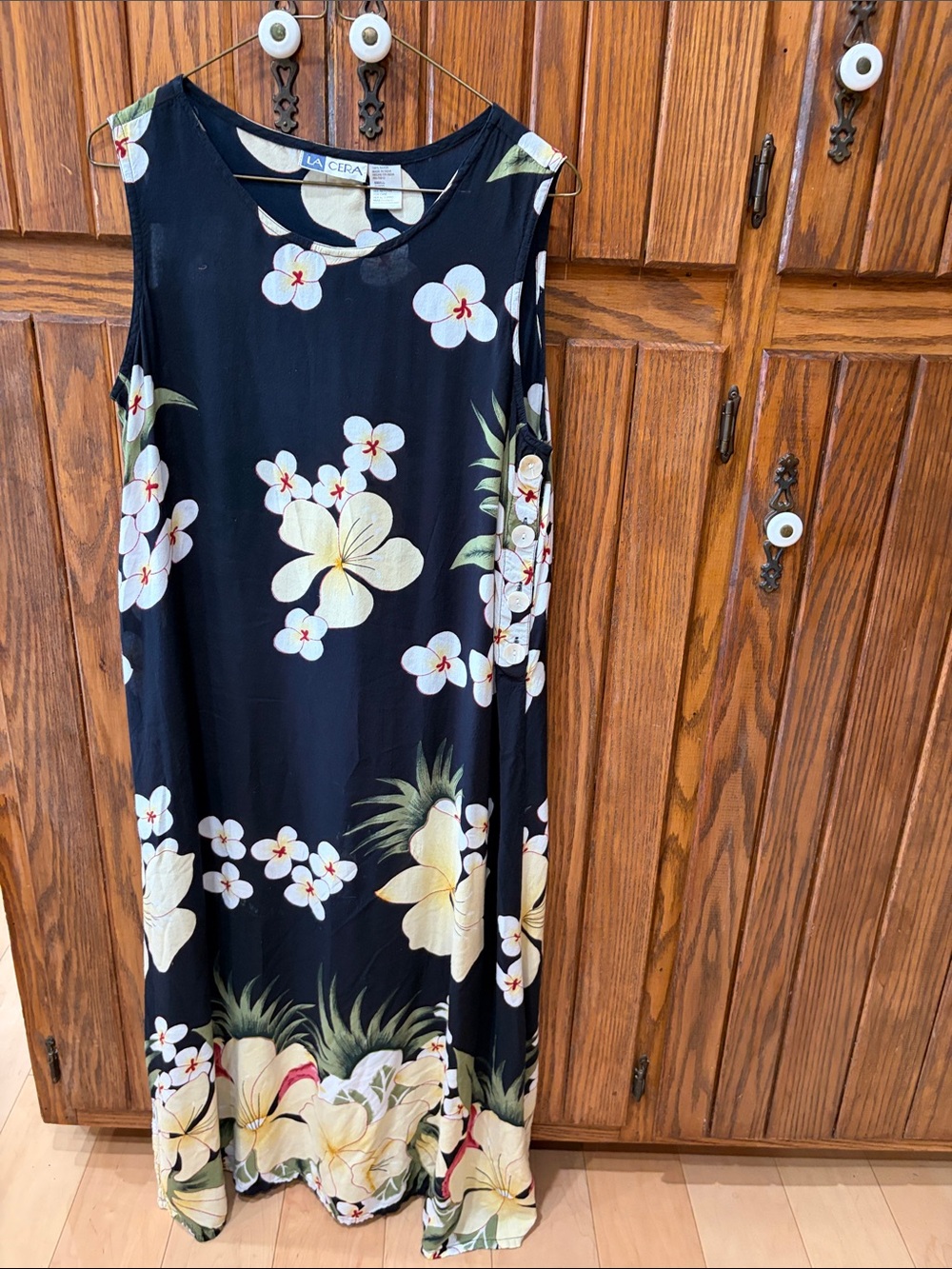 La  Cera black floral sleeveless Maxi Dress
Size Small
